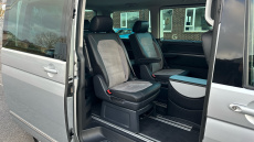 Volkswagen Caravelle 2.0 TDI Executive 199 5dr DSG Diesel Estate